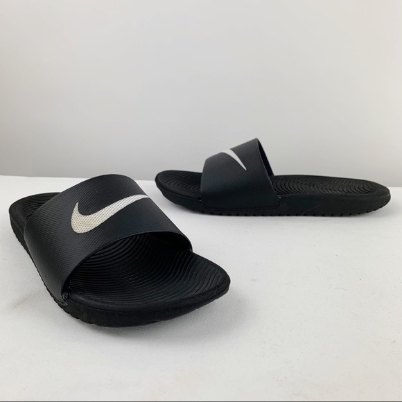 nike toe sandals